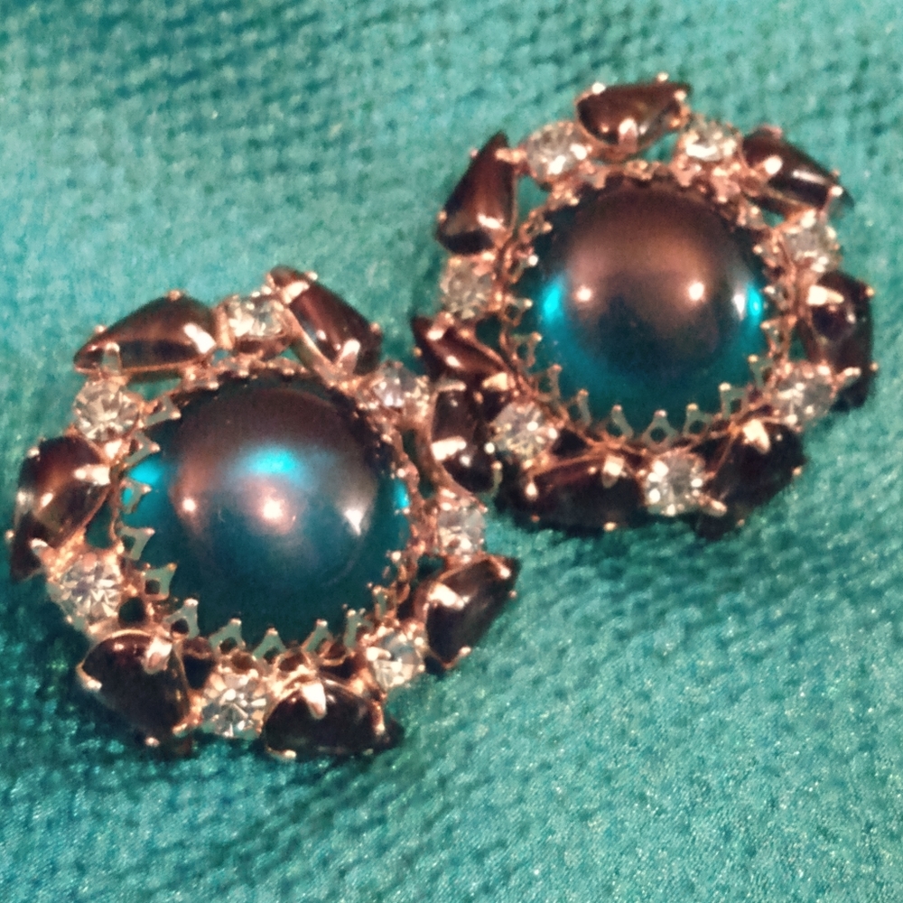 Signed Weiss Green Bakelite, Onyx and Crystal Clip-on Earrings